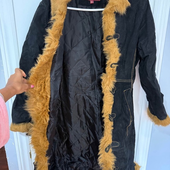 Black and Brown Women's Coat - Picture 4 of 5